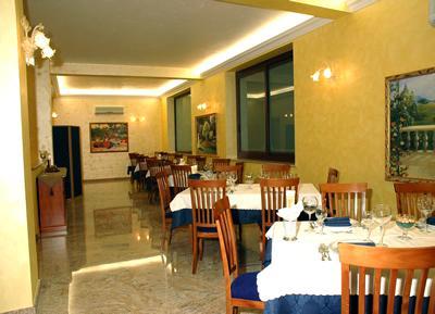 Hotel Ristorante Cordial Comiso Exterior foto