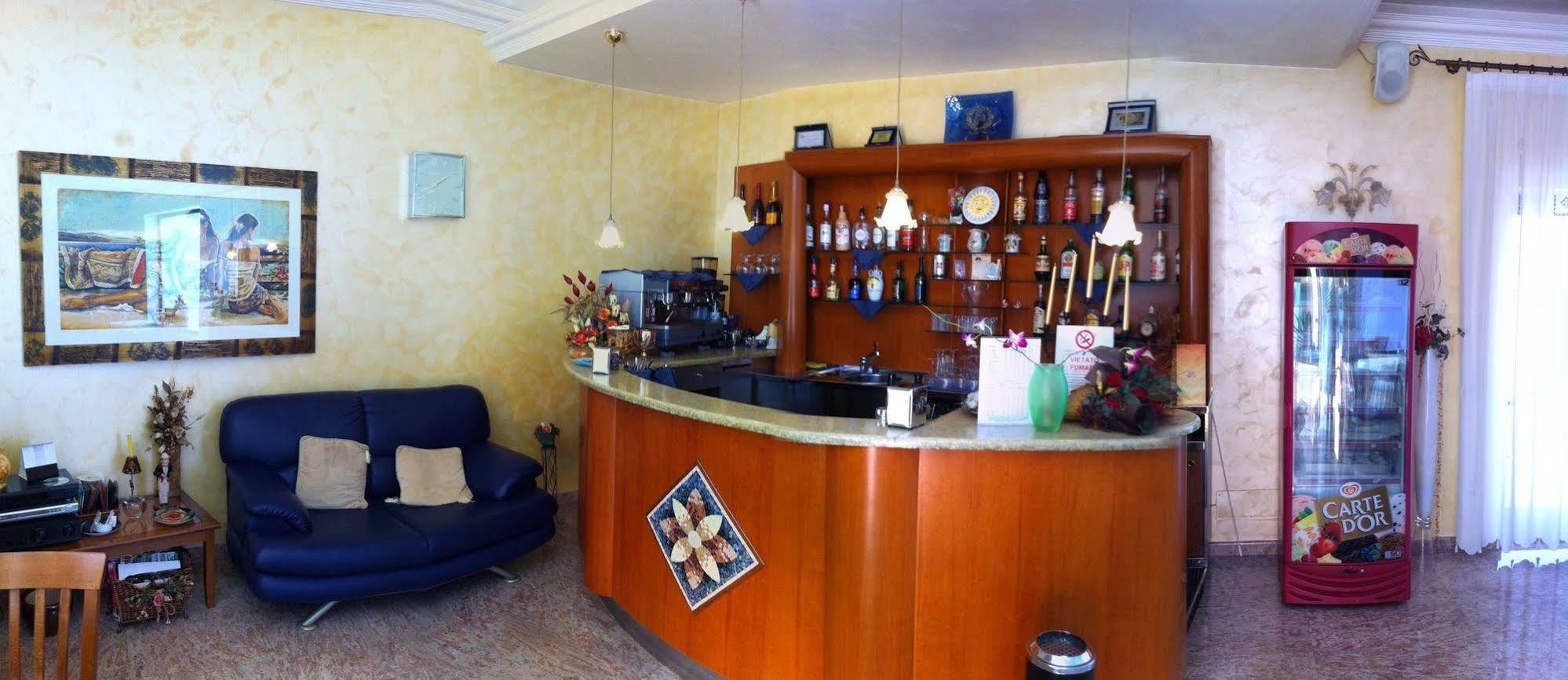 Hotel Ristorante Cordial Comiso Exterior foto